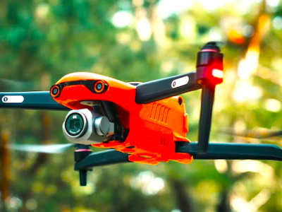 Дніпряни передали захисникам сучасні дрони  