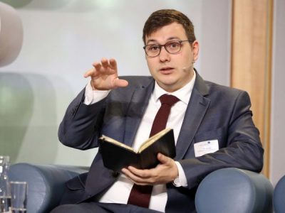 Чехія закликала припинити видавати візи громадянам росії  