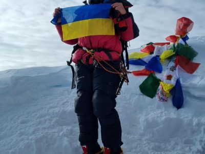 Прапор України підняли на вершині Каракоруму  