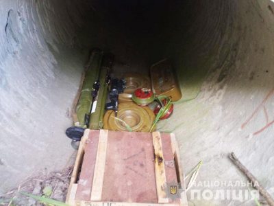 У прикордонній громаді Чернігівщини виявили схрон зброї та боєприпасів  
