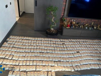 Чиновницю Львівської міськради підозрюють у нелегальному переправленні призовників за кордон  