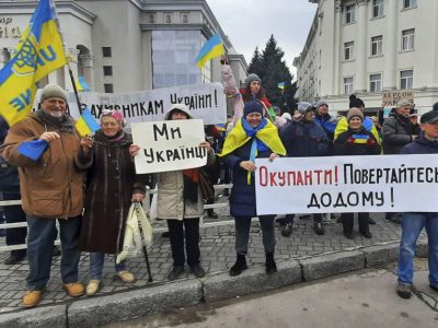 Українці на окупованих територіях відмовляються від «референдумів», організованих владою рф