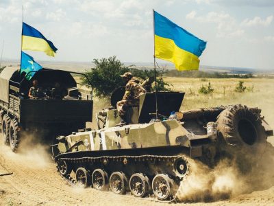 Американський режисер і продюсер Браян Фогель планує зняти фільм про війну в Україні  