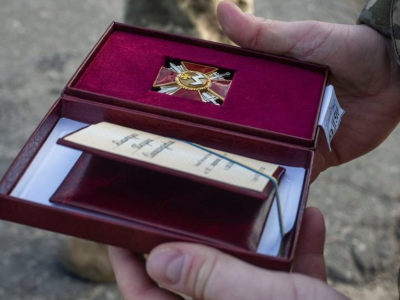 Президент України відзначив військовослужбовців державними нагородами  