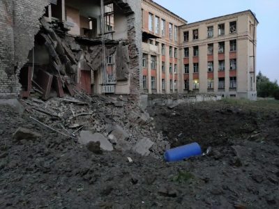 окупанти пошкодили вже близько 600 освітніх закладів Донеччини