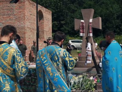 Священник ПЦУ будує храм на честь загиблих українських воїнів  