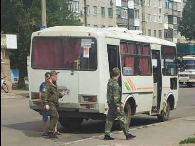рашисти мобілізують на тимчасово окупованих територіях пенсіонерів та неповнолітніх