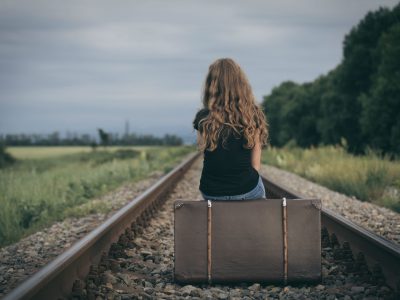 Українці масово вивозять своїх дітей з ТОТ перед початком російського «навчального року»