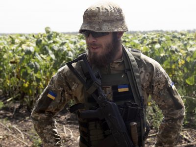 «Зброєю, лопатою, руками, якщо буде потрібно, але морська піхота вбиватиме цю наволоч завжди»  