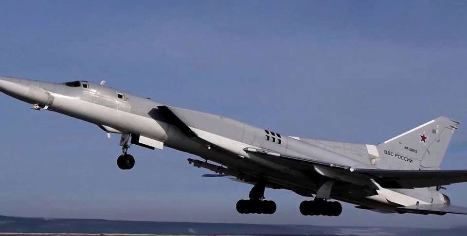 Сили оборони вперше знищили стратегічний бомбардувальник Ту-22М3 — носій крилатих ракет Х-22  