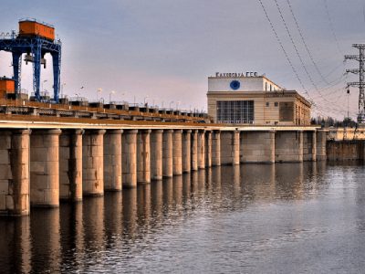 російські окупанти відключили Каховську ГЕС від електромережі