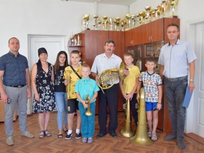 Мій син не хотів би, щоб вона просто стояла, на ній повинні грати – мати загиблого Петра Каменецького  