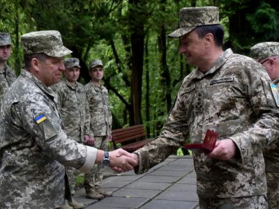 Командувач Повітряних Сил ЗСУ вручив нагороди військовослужбовцям ПвК «Захід»  