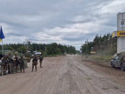 В Ізюмі наших воїнів зустрічали з прапорами України… рашистські пропагандисти спотворюють ситуацію  