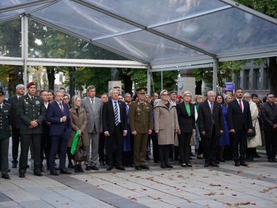 У Литві відкрилася виставка уніформи українського війська «За волю України»  