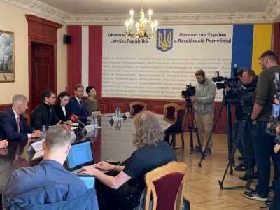 У Латвії зібрали 900 тисяч євро на тактичні дрони та позашляховики для ЗСУ  