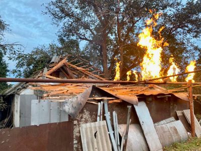 Обстріл Нікопольського району: 2 людини загинуло, пошкоджено 18 будинків  