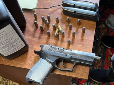 У столиці громадянину повідомлено про підозру за збут переробленої вогнепальної зброї  