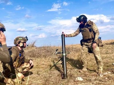 Українські захисники знищили ворожу техніку РЕБ і склади з боєприпасами  