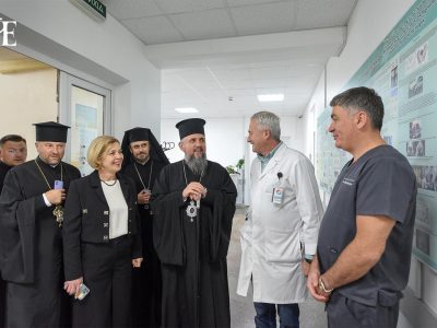 Поранені, але незламні: Митрополит Єпіфаній відвідав один зі шпиталів, де лікуються українські захисники