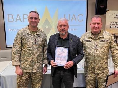 Командувач національного флоту нагородив підприємців, які допомагають ЗСУ  