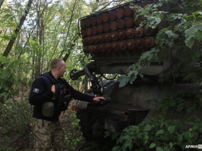 Артилеристи на Донеччині нищать окупантів їхніми ж снарядами  