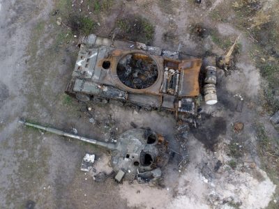 На півдні країни противник будує фортифікації по береговій лінії та в глибині оборони  