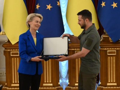 Президент України вручив голові Єврокомісії орден князя Ярослава Мудрого  