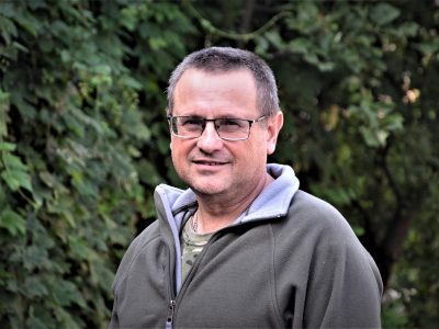 «Професор», який воює та співає  