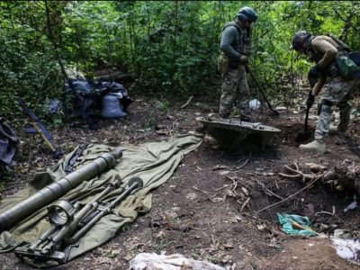 Наші захисники захопили БМП та озброєння рашистів  