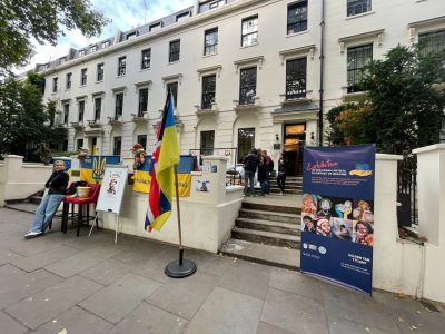 Картини вінницької військової Наталії Жижко експонують у центрі Лондона  