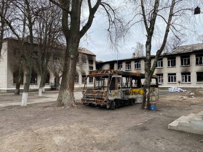 Окупанти розміщуються у школах, щоб використовувати українських школярів як живий щит  