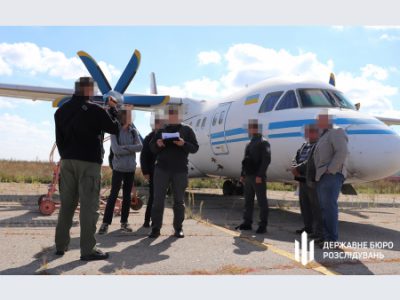 Арештовано літак, який директор-колаборант планував передати агресору  