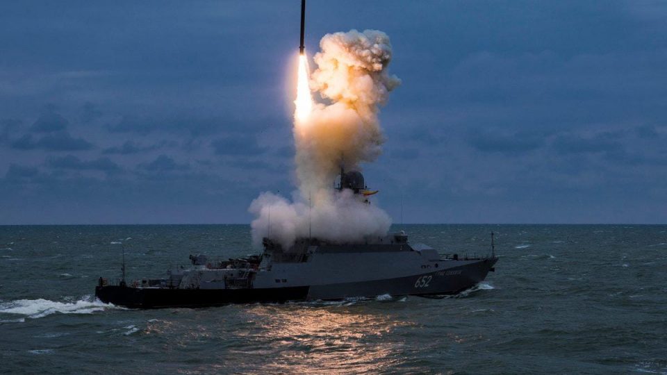 У ВМС ЗСУ пояснили, чому рф тривалий час не використовує ракетоносії в Чорному морі  