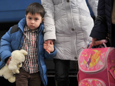Маленькі переселенці отримають теплий одяг безоплатно  