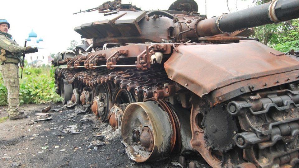 «Два, три, п’ять — і так постійно»: поблизу Сіверська тривають бої, місто атакують з півдня і півночі  