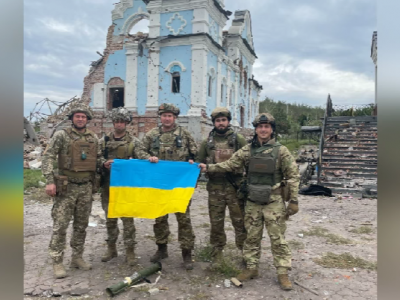 Десантники підняли прапори України над Кам’янкою, Богородичним, Ізюмом, Осколом