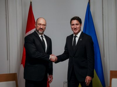 Прем’єр-міністри України та Канади обговорили притягнення рф до відповідальності за воєнні злочини  