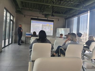 На Харківщині сапери навчають населення правил поводження під час війни  