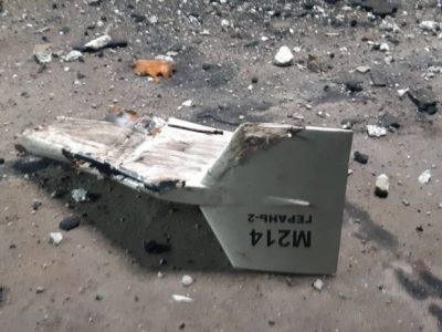 Наслідки нічної атаки ворожими дронами-камікадзе: щонайменше одна людина поранена, пошкоджено комунальне підприємство  