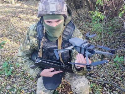 На Чернігівщині прикордонники приземлили дрон із вибуховим пристроєм  