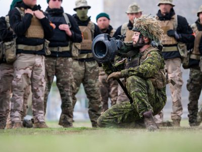 Як канадські інструктори тренують українських захисників у Великій Британії  