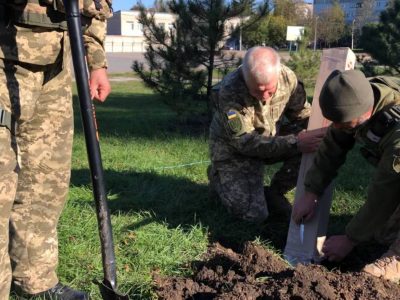У Вільнянську вшанували полеглих українських воїнів  