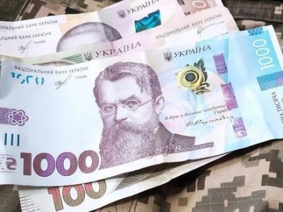 413 осіб, які перебували або перебувають у полоні, отримають по 100 тисяч гривень  