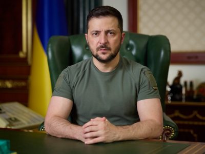 Окупанти намагатимуться забрати чоловіків у свою армію, уникайте цього, як можете — Президент України  