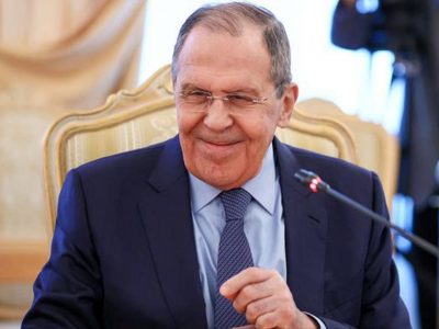 лавров продовжує брехати, що події в Бучі є «постановкою»