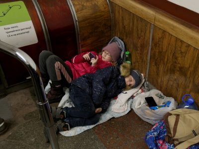 Як відвернути увагу дитини під час обстрілу  