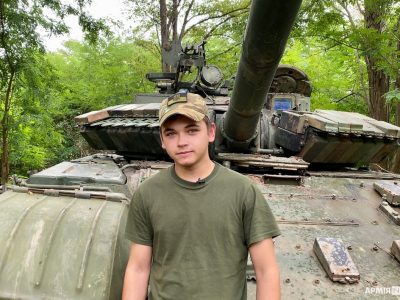 «Росіяни на Херсонщині не відступають, а тікають» — танкіст Олег  