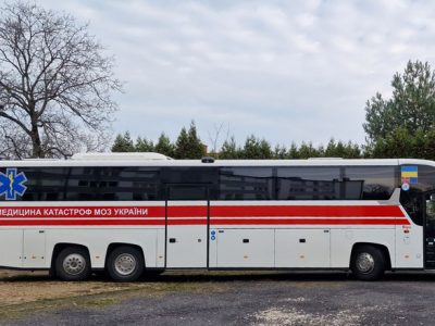 Норвегія за сприяння НАТО передала Україні військові автобуси швидкої допомоги  