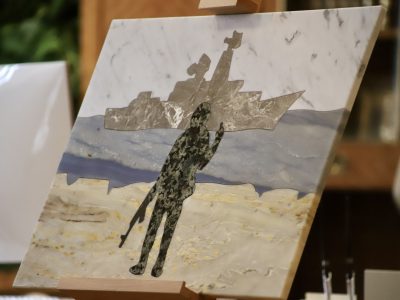 На благодійному аукціоні в Чикаго виставлять картину з мармуру «русский воєнний корабель…»  